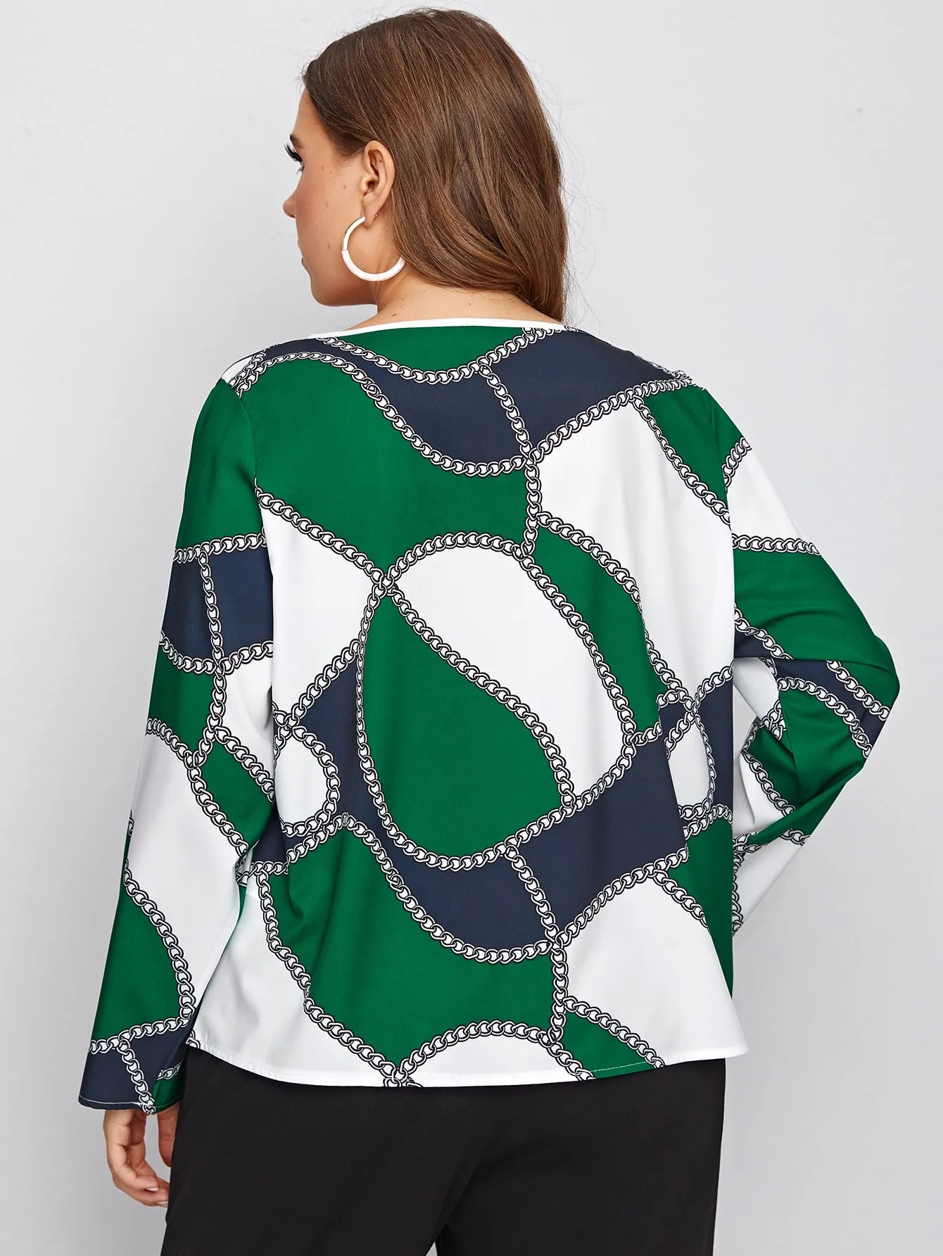 Chain Print Long Sleeve Round Neck Regular Plus Size Blouse