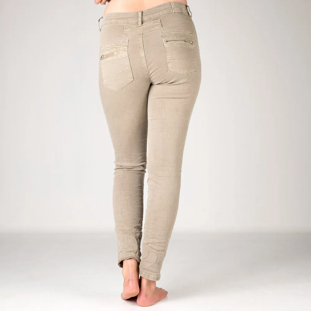 Melly & Co Fawn 4 Button Hole Detail Jeans
